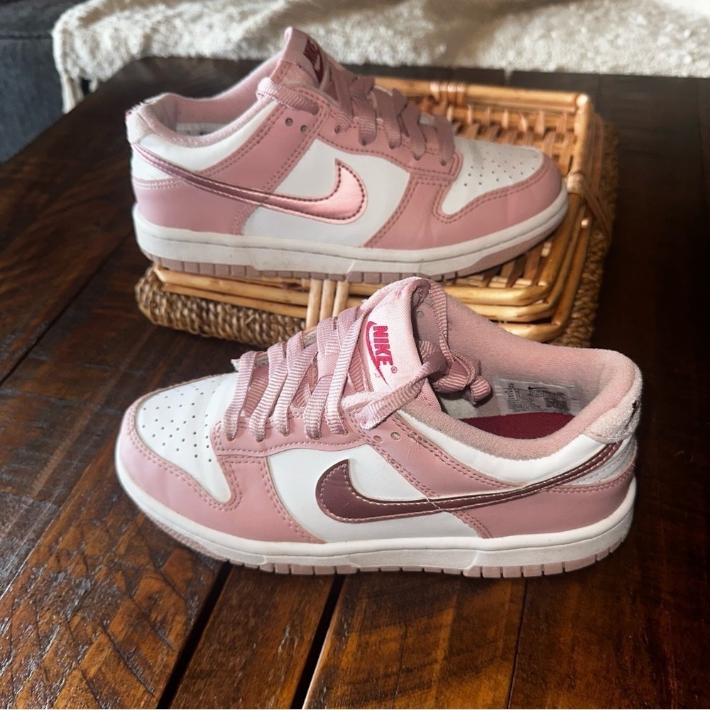 UGC BIG KIDS' NIKE DUNK LOW SNEAKERS Pink Glaze/White/Pomegranate Sz 4Y - Picture 8 of 11